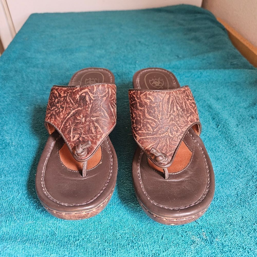 Ariat Cortez Textured Leather Thong Sandals
